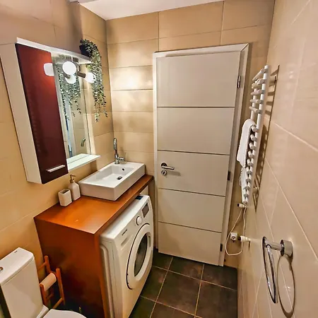 Parliament View Center - Pumo * בוקרשט