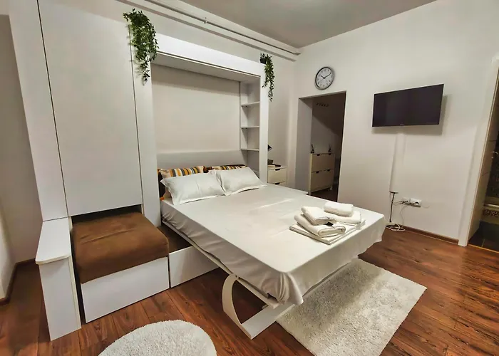 Апартаменти Parliament View Center - Pumo